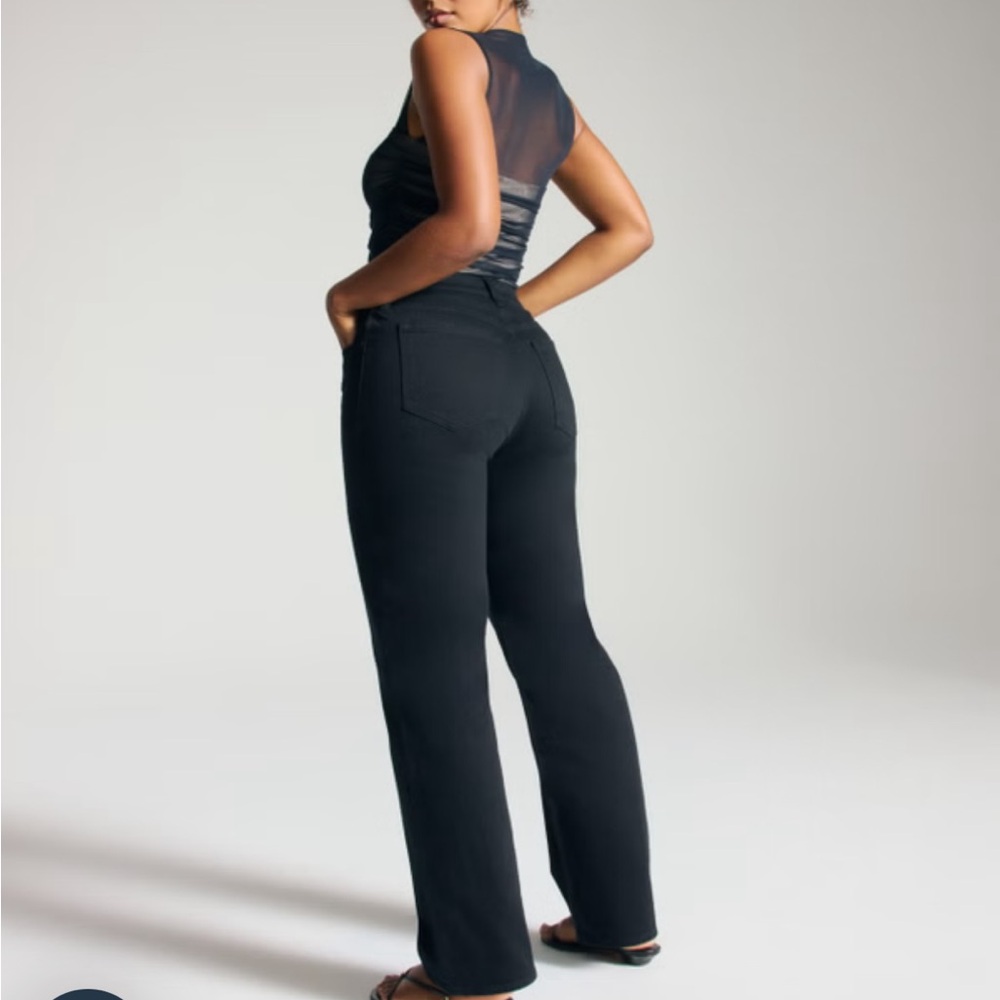 Abercrombie & Fitch High Rise 90's Relaxed Black Jeans Curve Love - Size 30